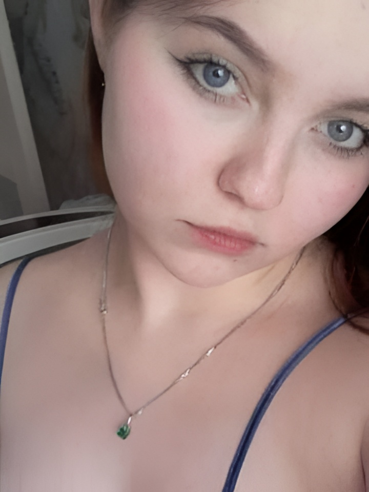 Алина привлекательная девушка из Талнах цена от 3000 руб