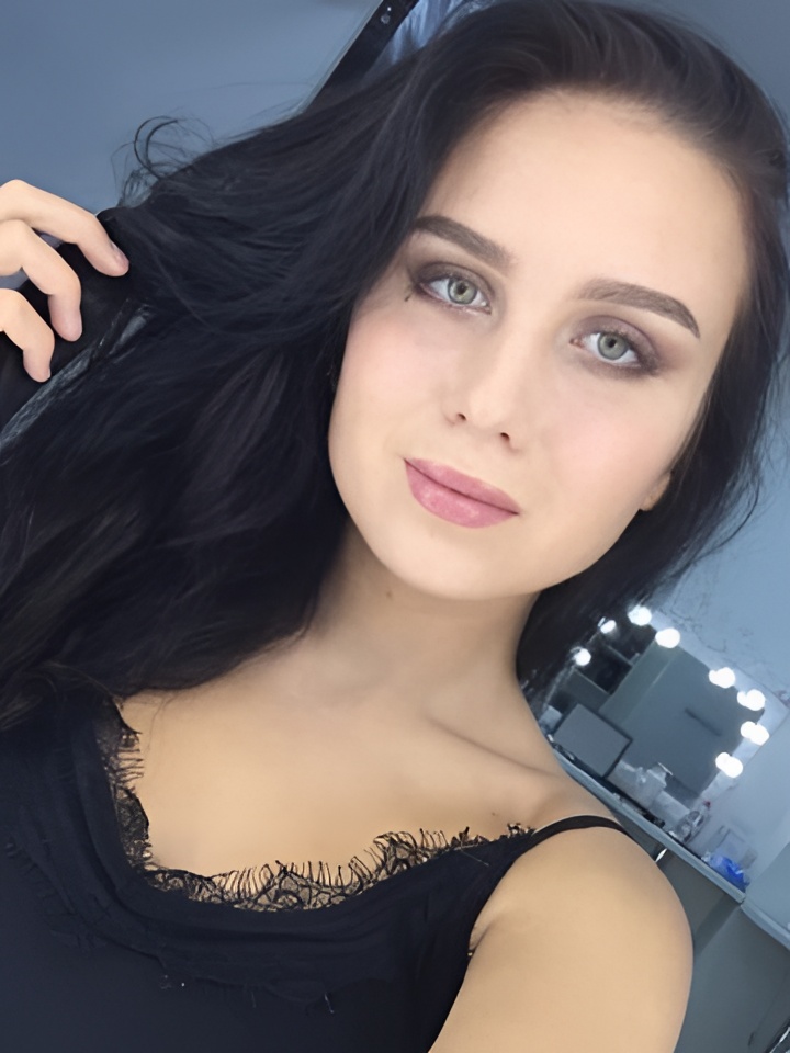 Дина привлекальеная девушка из Талнах цена от 10000 руб