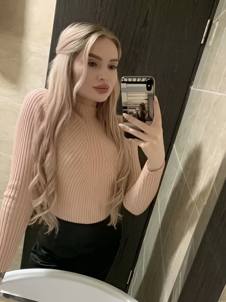 Гелена привлекальеная девушка из Талнах цена от 5000 руб