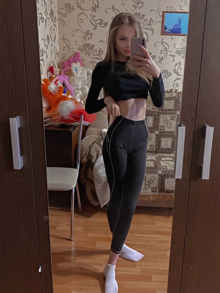 Леночка привлекательная девушка из Талнах цена от 5000 руб