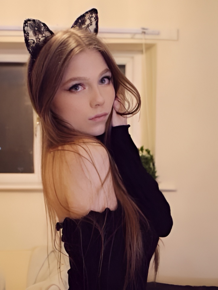 Розалия привлекальеная девушка из Талнах цена от 3000 руб