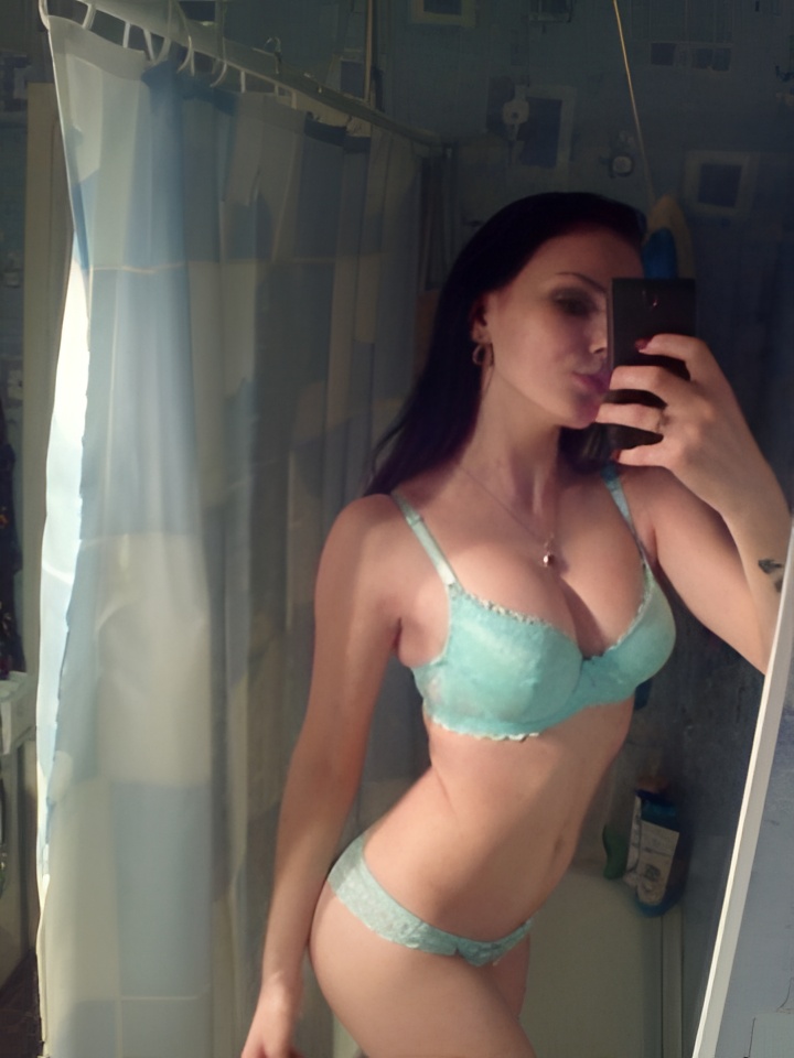 Светлана привлекальеная девушка из Талнах цена от 2500 руб