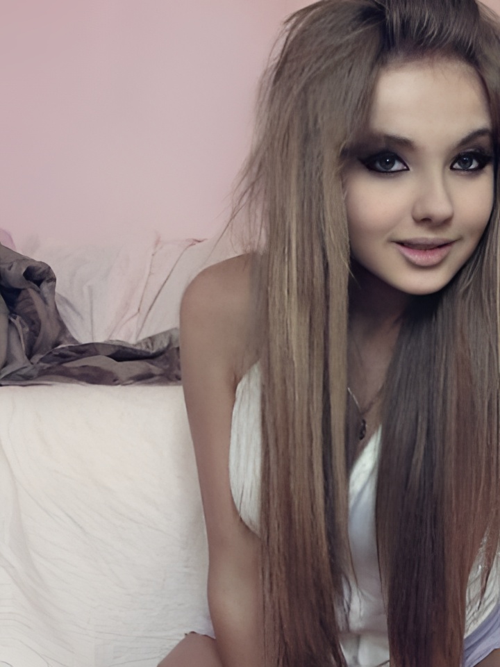 Юстина привлекальеная девушка из Талнах цена от 10000 руб