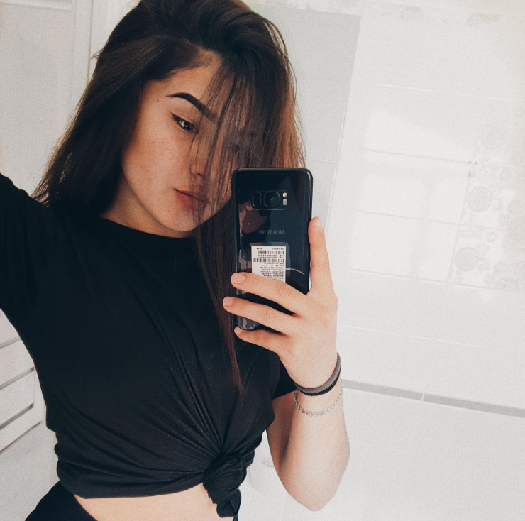 Варя привлекальеная девушка из Талнах цена от 3500 руб