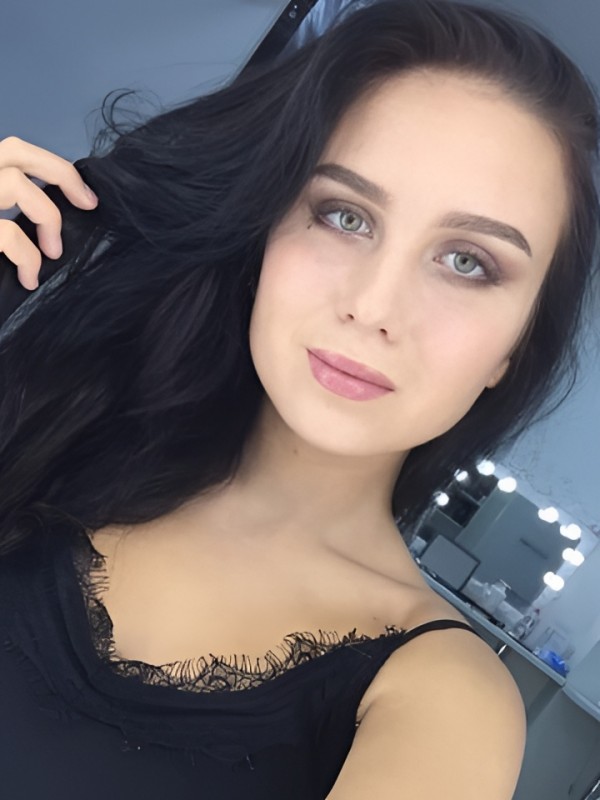 Дина привлекательная девушка из Талнах цена от 10000 руб