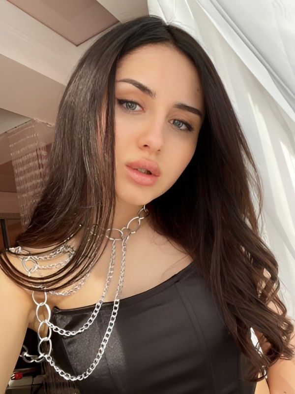 Ксения привлекательная девушка из Талнах цена от 4000 руб