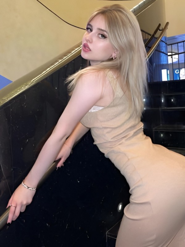 Василиса привлекательная девушка из Талнах цена от 2500 руб